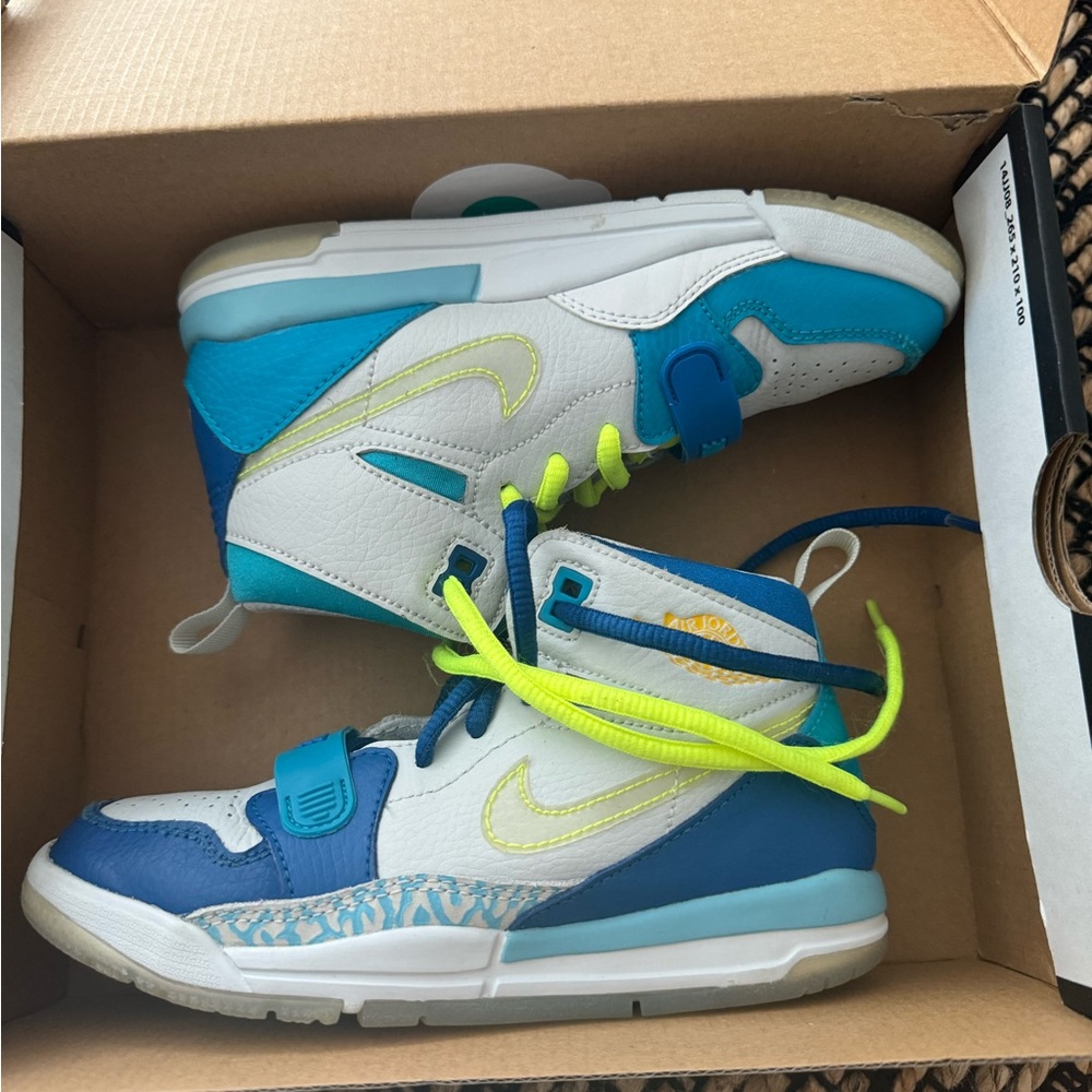 Like new-kids basketball shoes